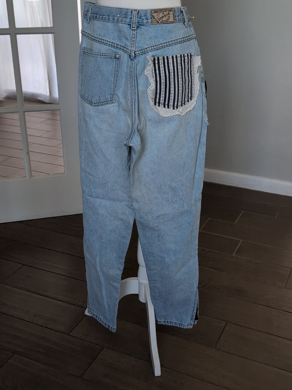Vintage Bonjour Light Blue Distressed High-Waist Women's Jeans Size 8-10 - Picture 4 of 11